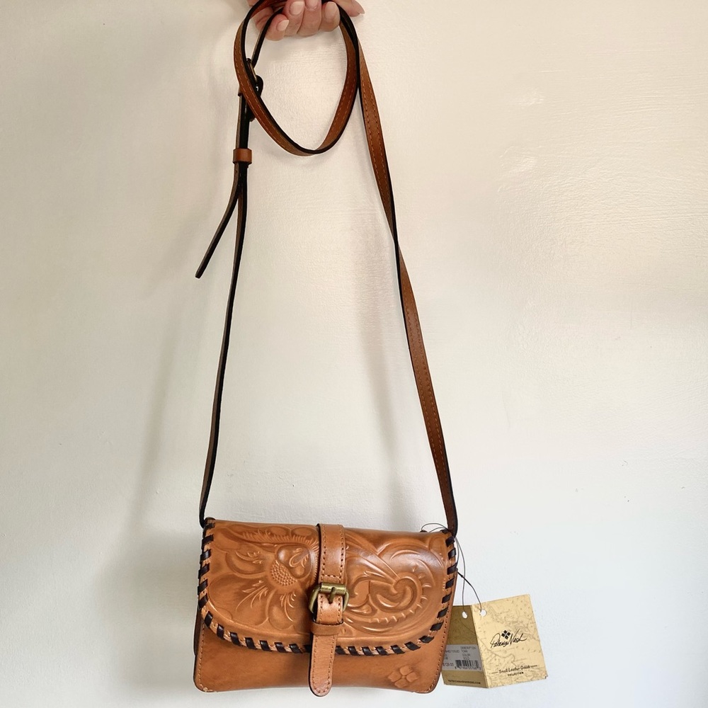 NWT Patricia Nash TORRI gold crossbody purse